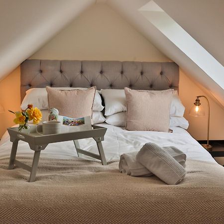 Oak Tree Hideaway Villa Whitchurch  Bagian luar foto