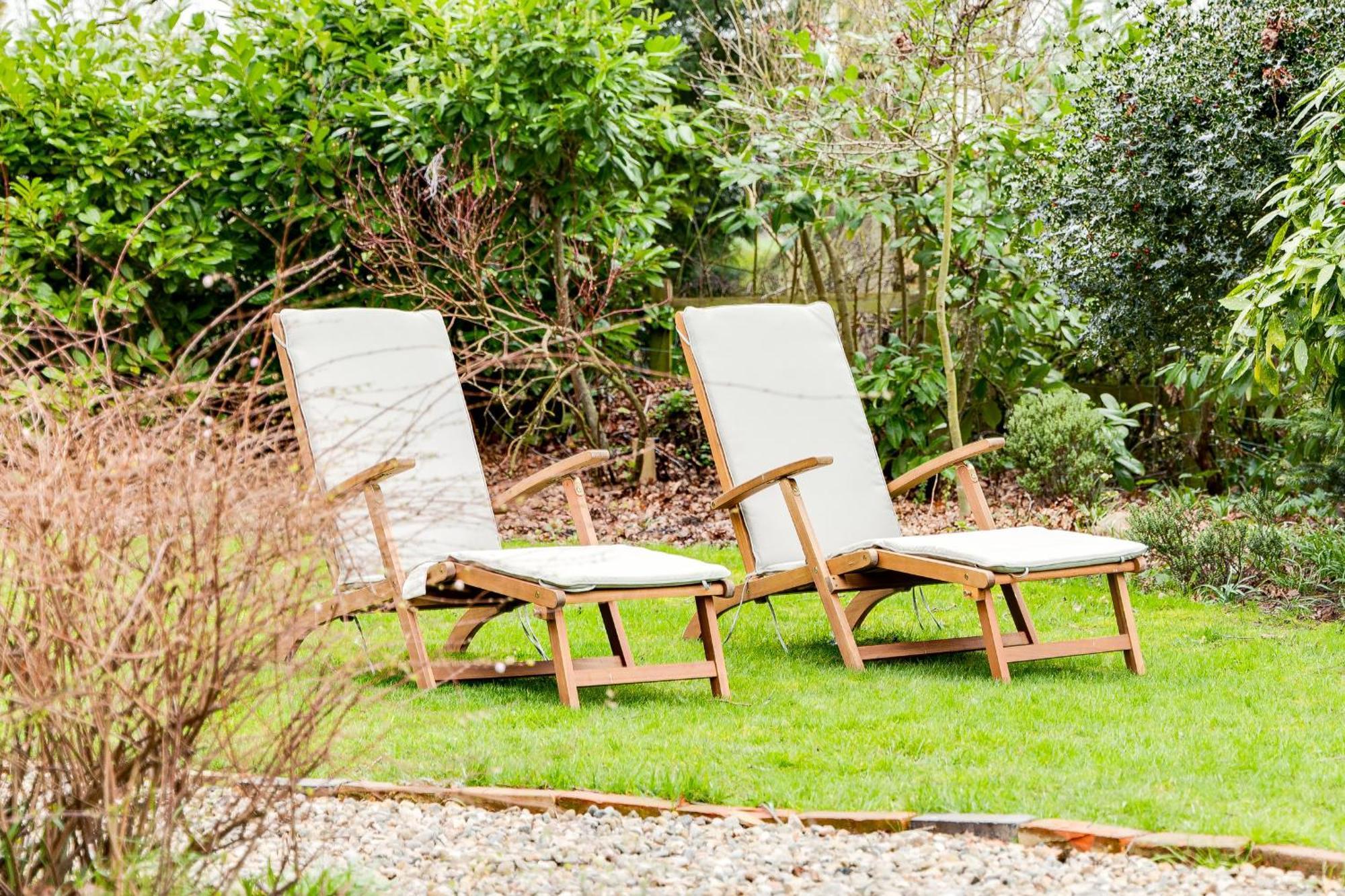 Oak Tree Hideaway Villa Whitchurch  Bagian luar foto