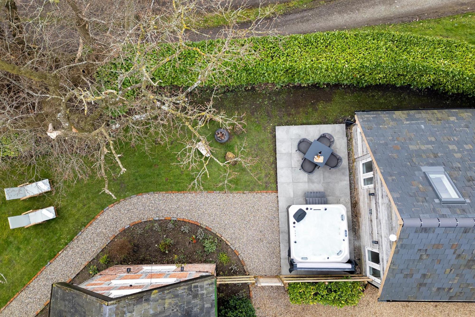 Oak Tree Hideaway Villa Whitchurch  Bagian luar foto